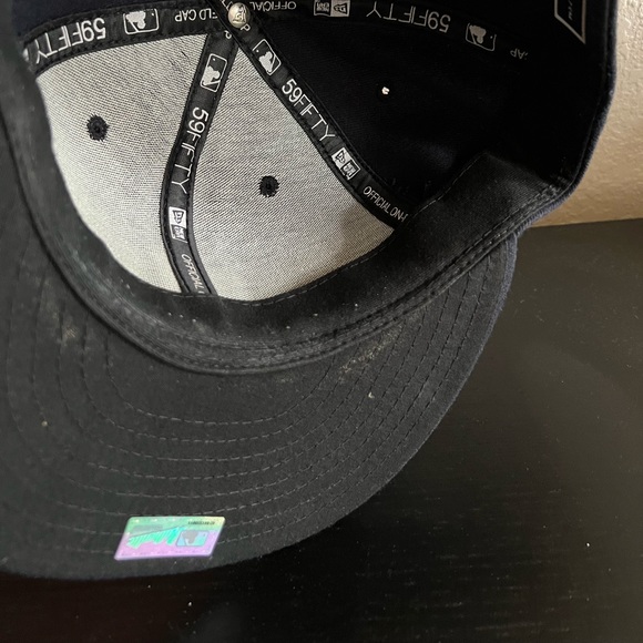 Detroit Tigers New Era cap - 7 1/4" - Picture 3 of 4